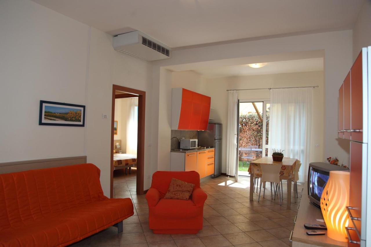 Aparthotel Gioia Caorle Bagian luar foto