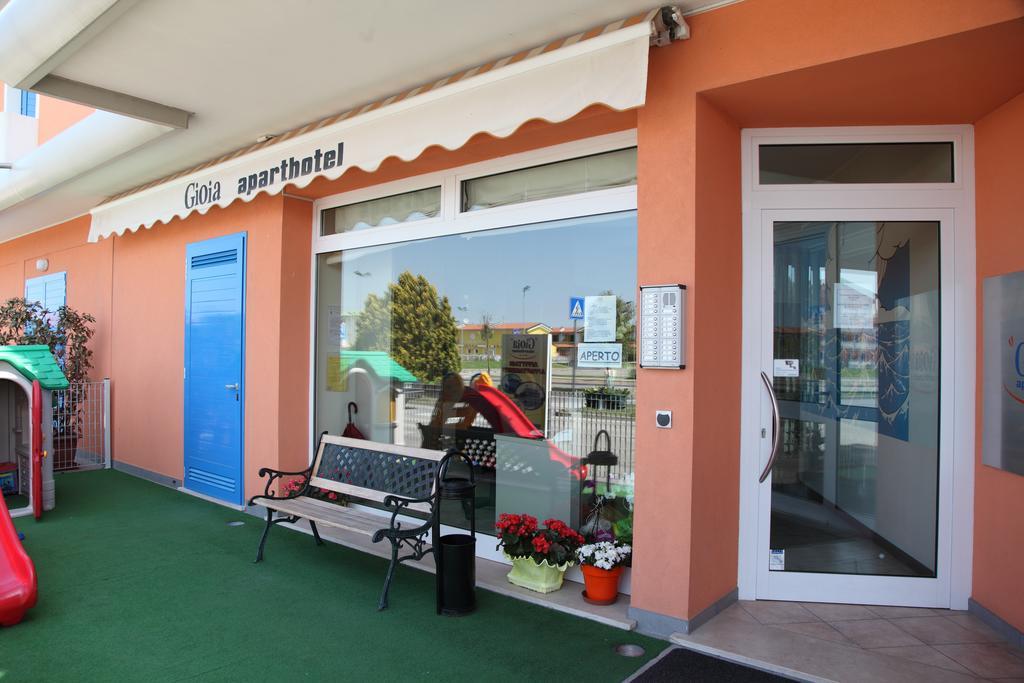 Aparthotel Gioia Caorle Bagian luar foto