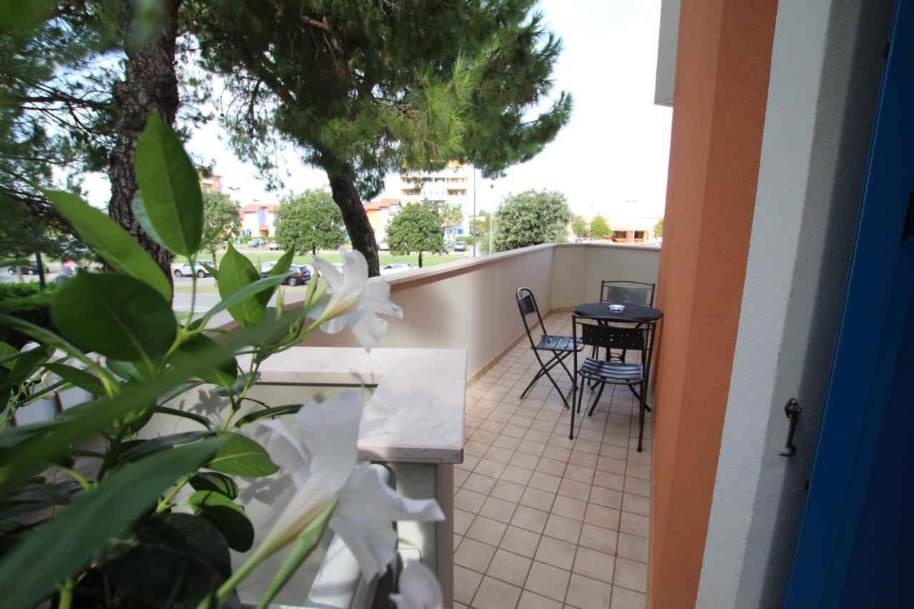 Aparthotel Gioia Caorle Bagian luar foto