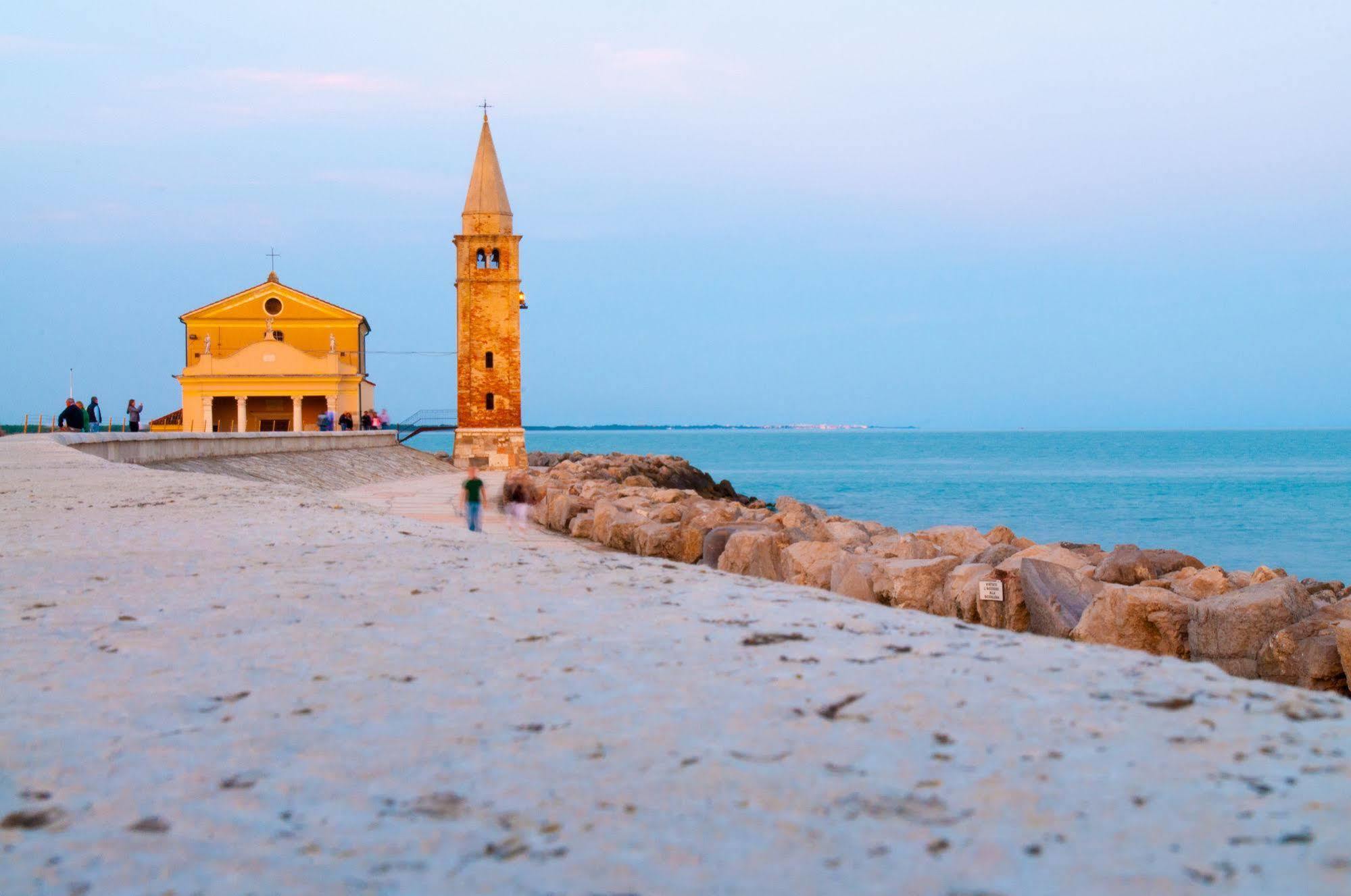 Aparthotel Gioia Caorle Bagian luar foto